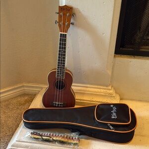 New Everjoys Ukele with Bag and Strap